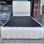 CAMA BASE MADERA 1.35 CON ESPALDAR